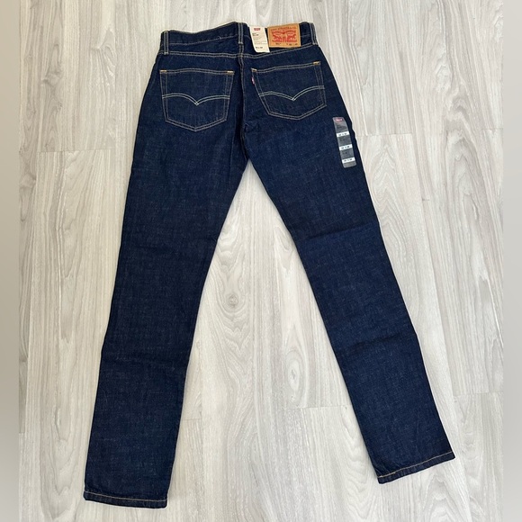 Levi’s 511 Slim Jeans - Men’s 32x32
Effortless Cool in Every Step - Picture 9 of 10